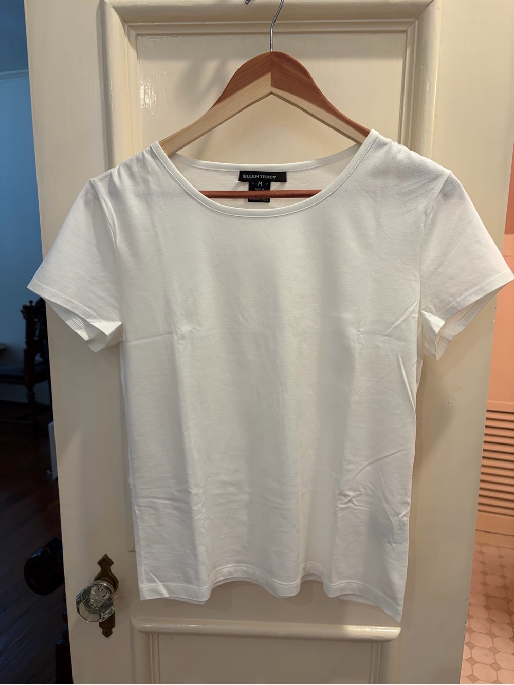 Ellen Tracy White Short Sleeve Crewneck Tee